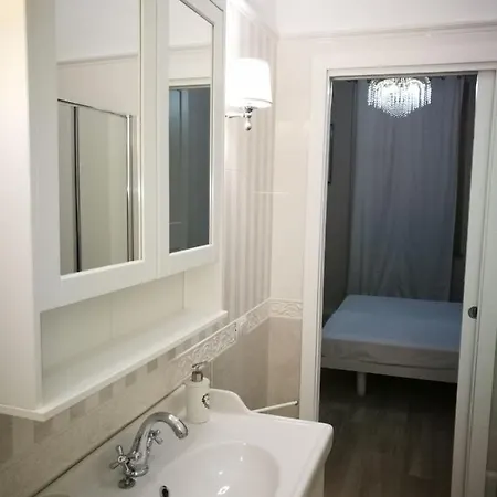 Astagno12 2 Bedrooms 2 Bathrooms Анкона
